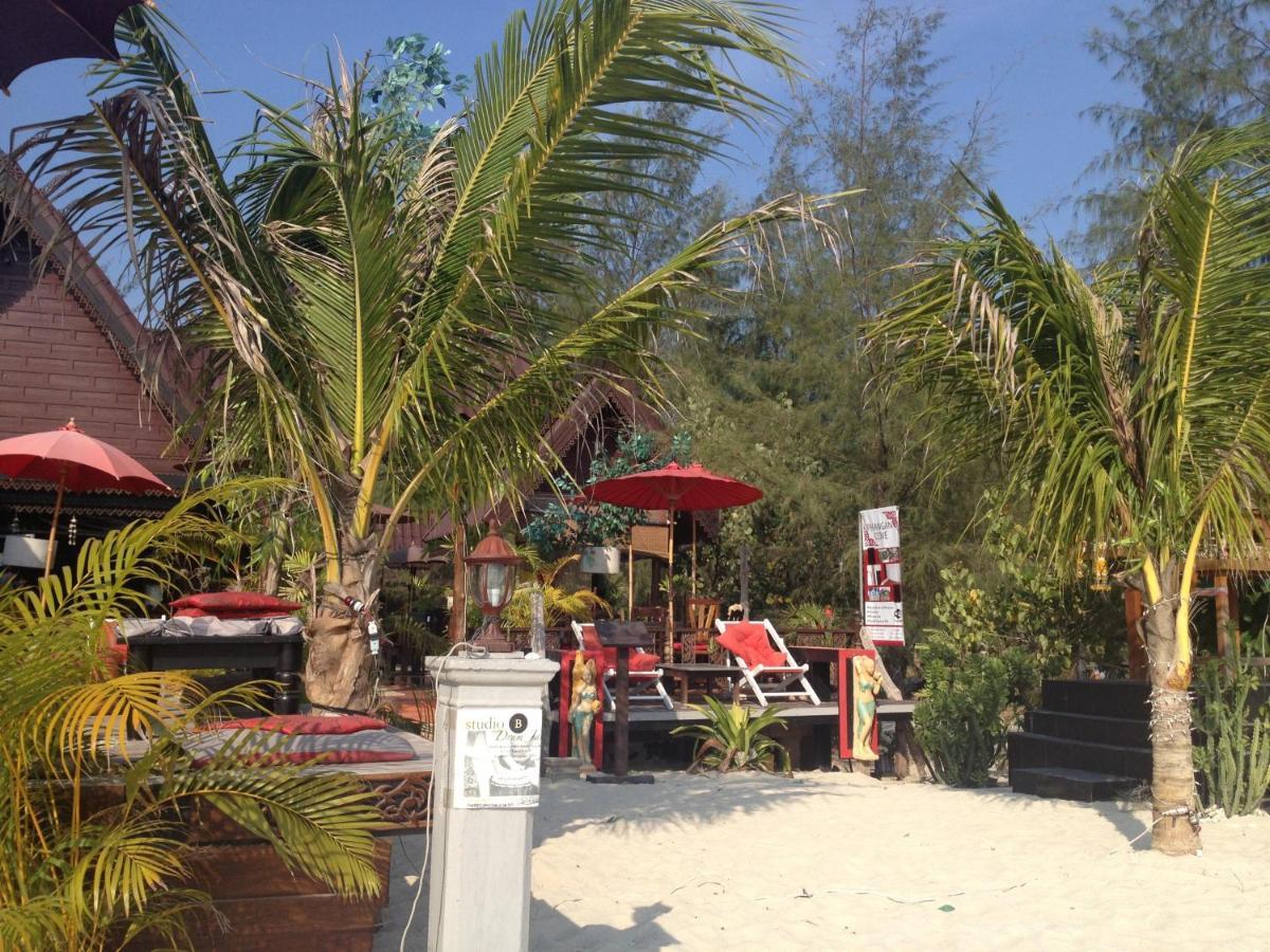 Phangan Cove Beach Resort Срітану Екстер'єр фото