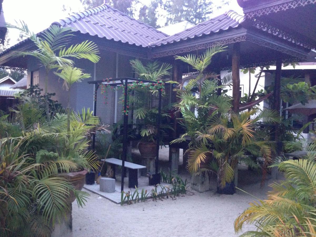 Phangan Cove Beach Resort Срітану Номер фото