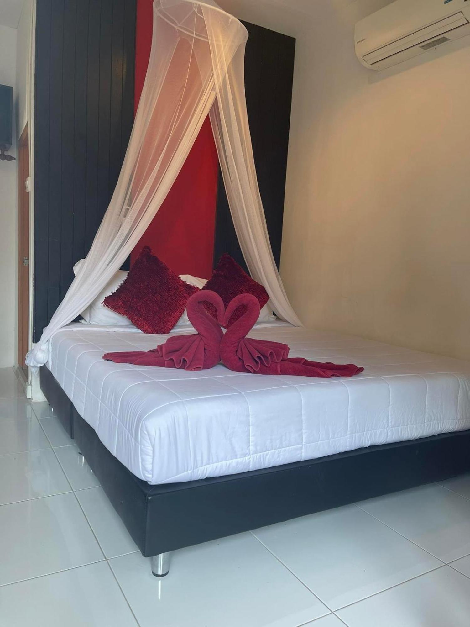 Phangan Cove Beach Resort Срітану Екстер'єр фото