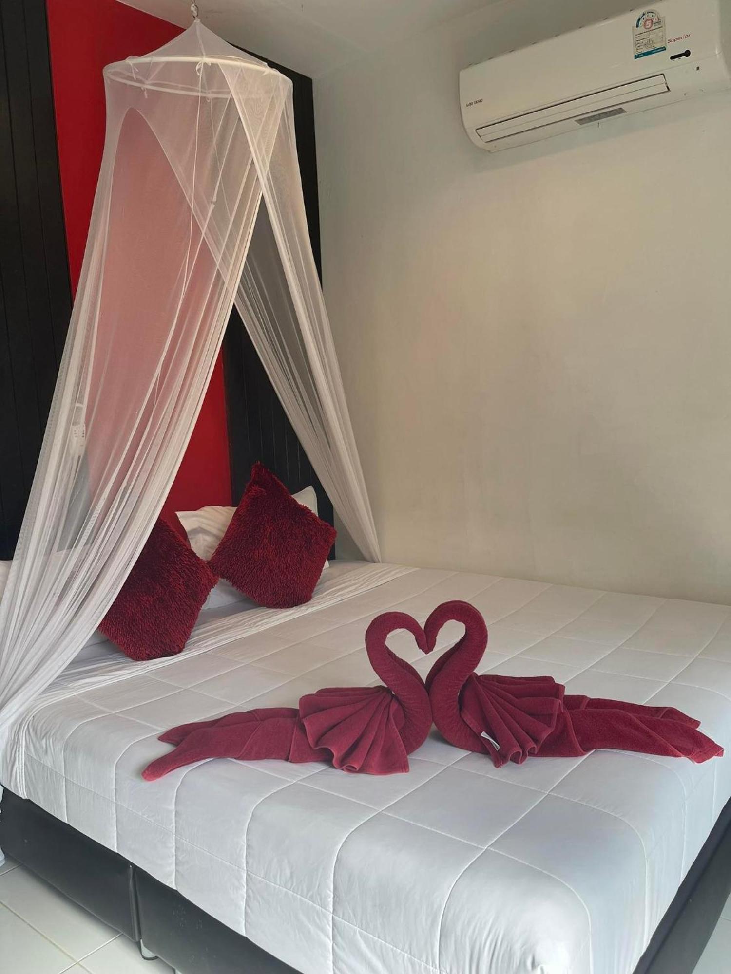 Phangan Cove Beach Resort Срітану Екстер'єр фото