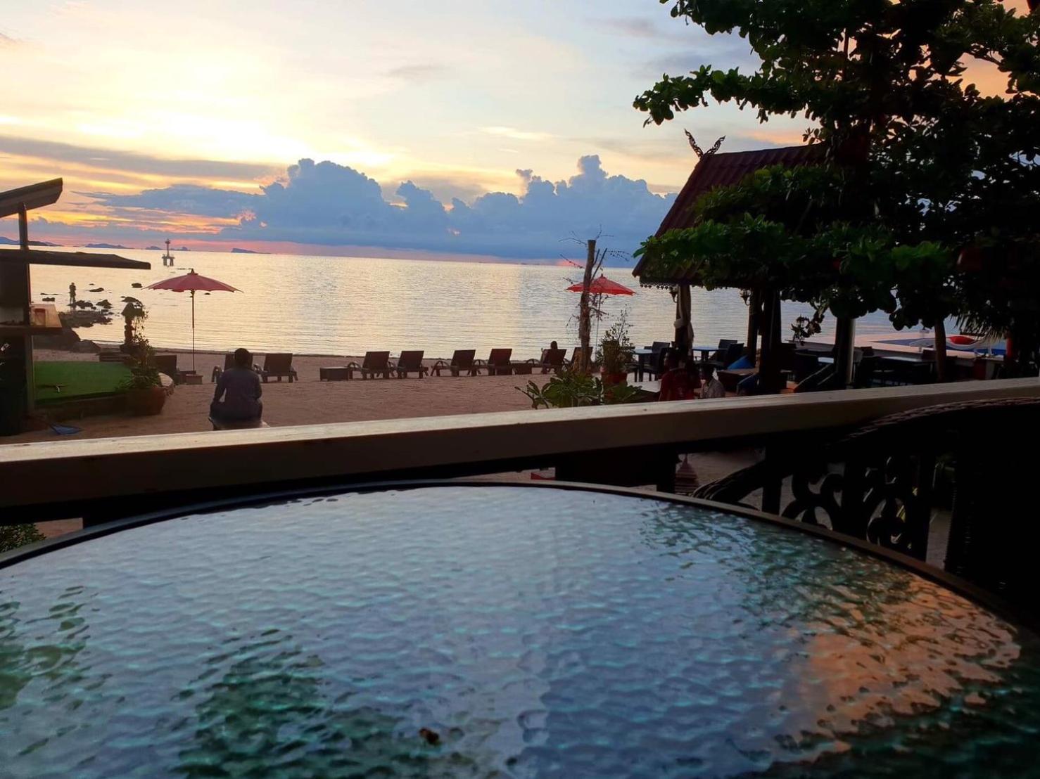 Phangan Cove Beach Resort Срітану Екстер'єр фото